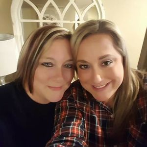 Meet your Posher, Casandra